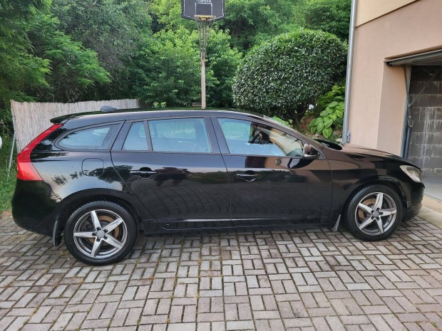 Volvo V60 [D3] dzel kombi elad